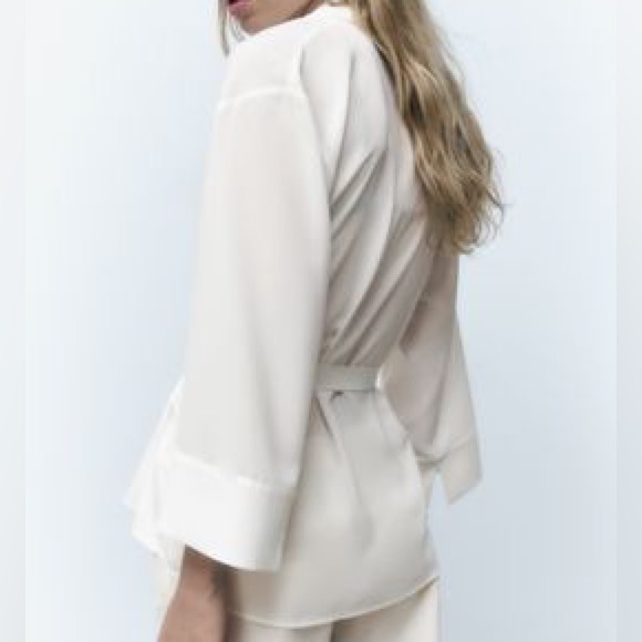 Zara Satin effect Lapel shirt with belt - Picture 5 of 7